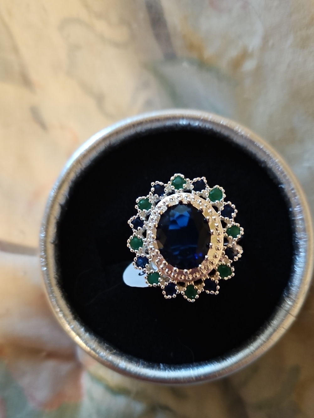 BRAND NEW ** Elegant Blue and Green Oval Crystal Ring - Women Jewelry